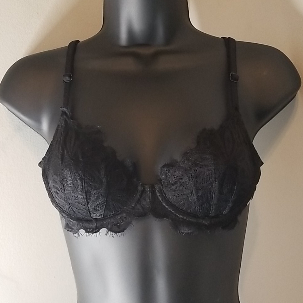 NWT VS sexy black lace bra!